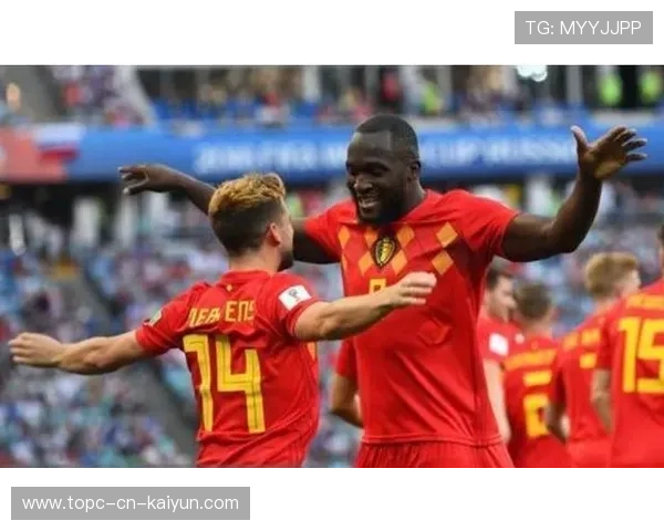 国米巴雷拉插上助攻卢卡库扫射入网：前场默契照亮夜空的一刻